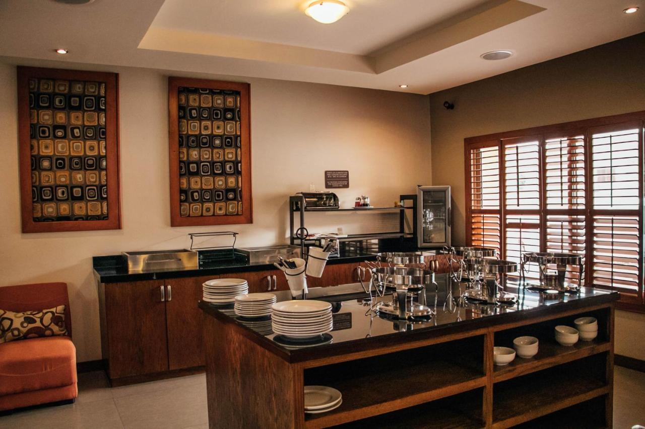 Best Western Cumbres Inn Cd. Cuauhtemoc Ngoại thất bức ảnh